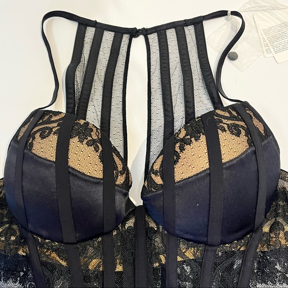La Perla NWT black satin and lace corset - Picture 8 of 9